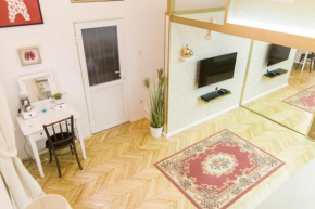 Ava's Champagne Studio Budapest